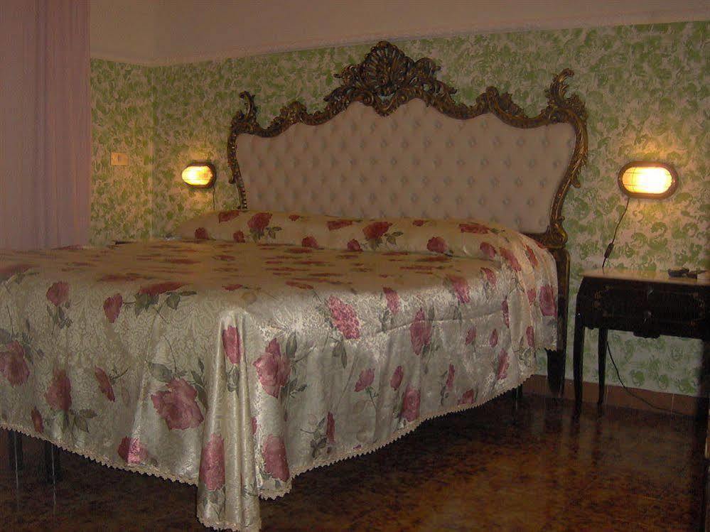 Santa Fara Bed and breakfast 3*