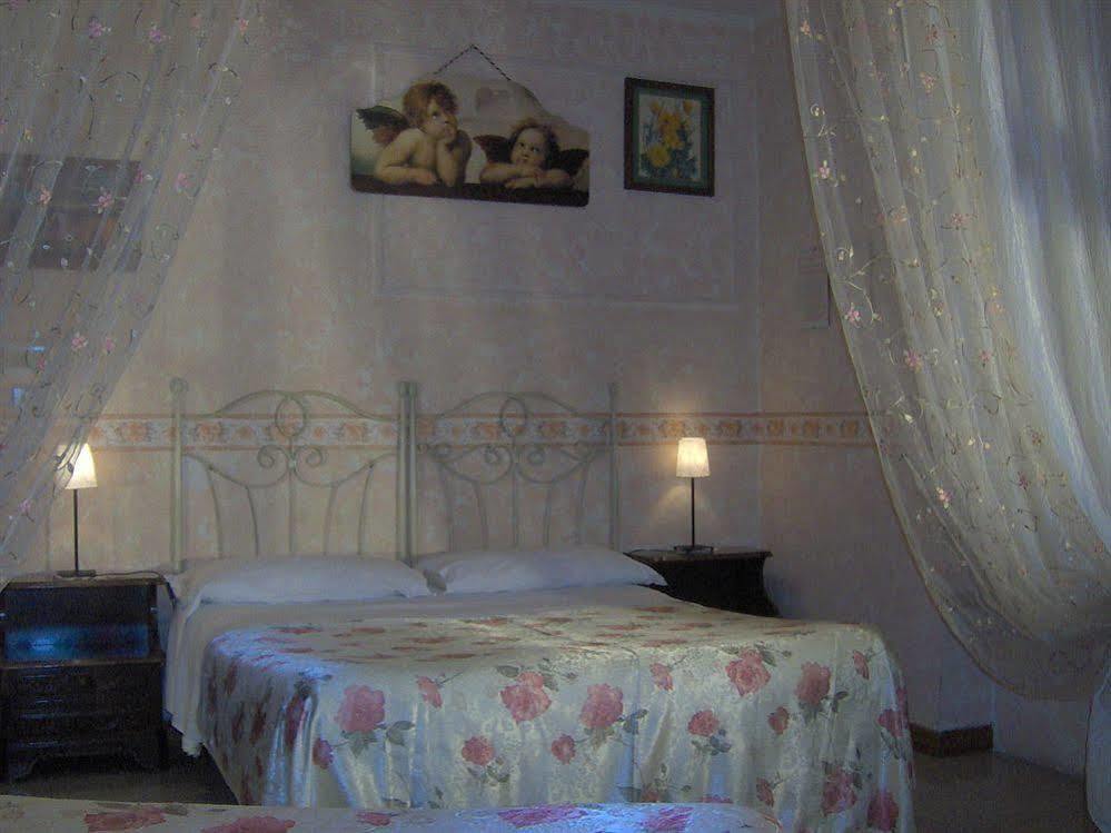 Bed and breakfast Santa Fara 3*